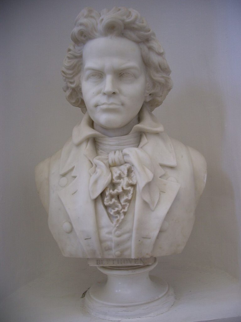 Nordlys Ludwig Buste Hvid